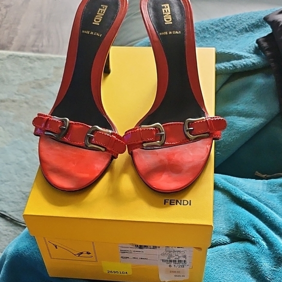 Fendi Orange Heels Elegant and Stylish - Picture 4 of 6
